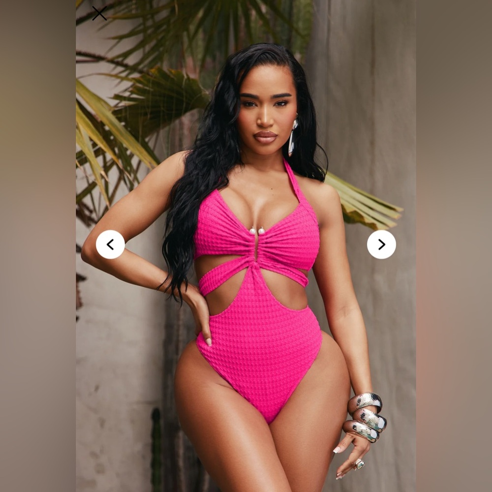 Fashion Nova Lost In Paradise Cutout One Piece Swimsuit - Picture 3 of 7
